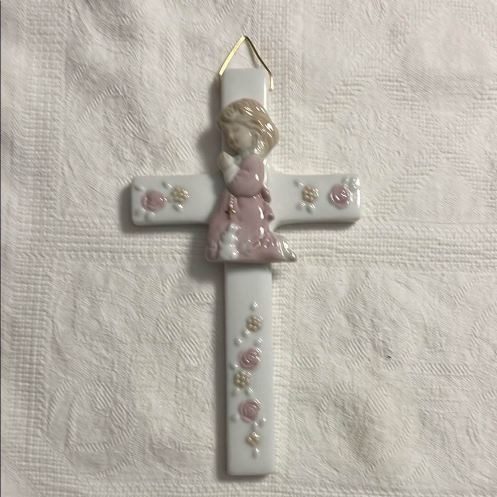 RUSS Ceramic Cross with Praying Child and Floral Design